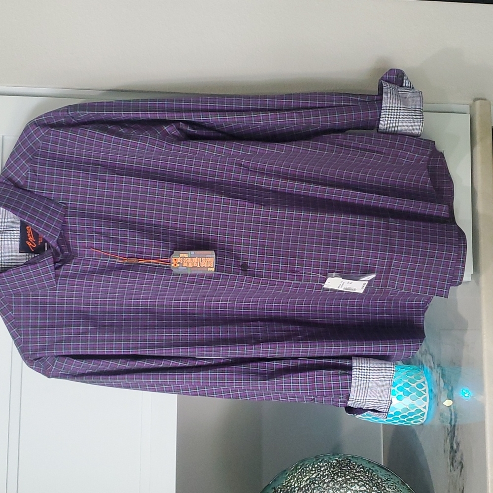 Mens Egara slim fit stretch medium and XL shirt- new with tags!